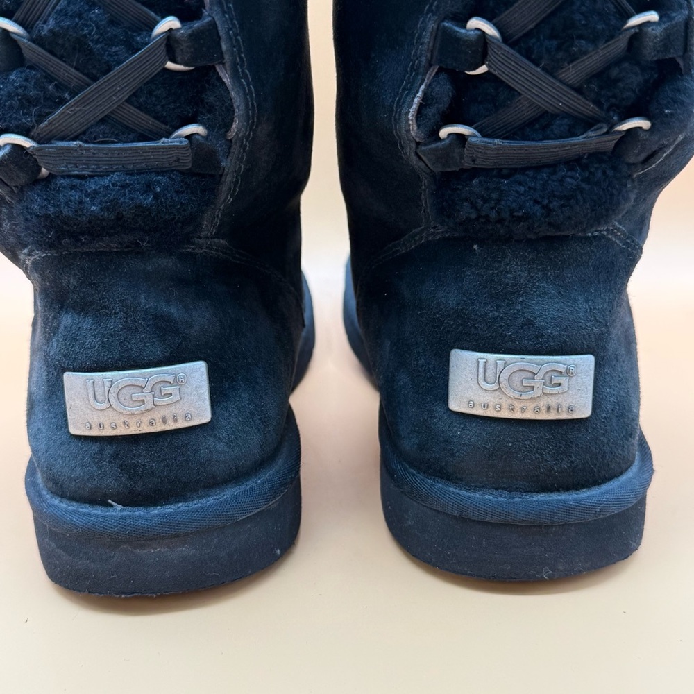 UGG Australia Roseberry Boots Black Suede Leather Sheepskin Laces Women’s Size 9 - Picture 2 of 15